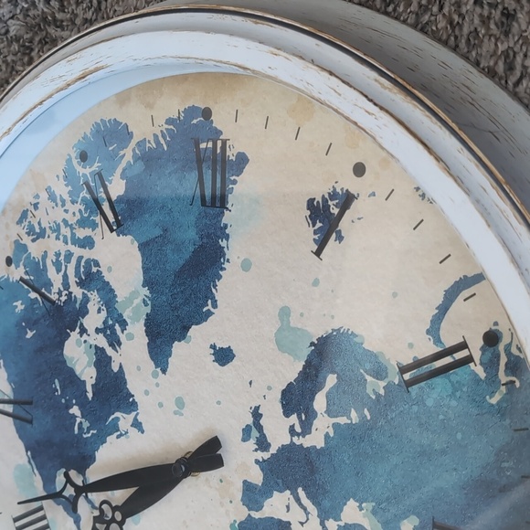 Big Wall Clock - Picture 3 of 5